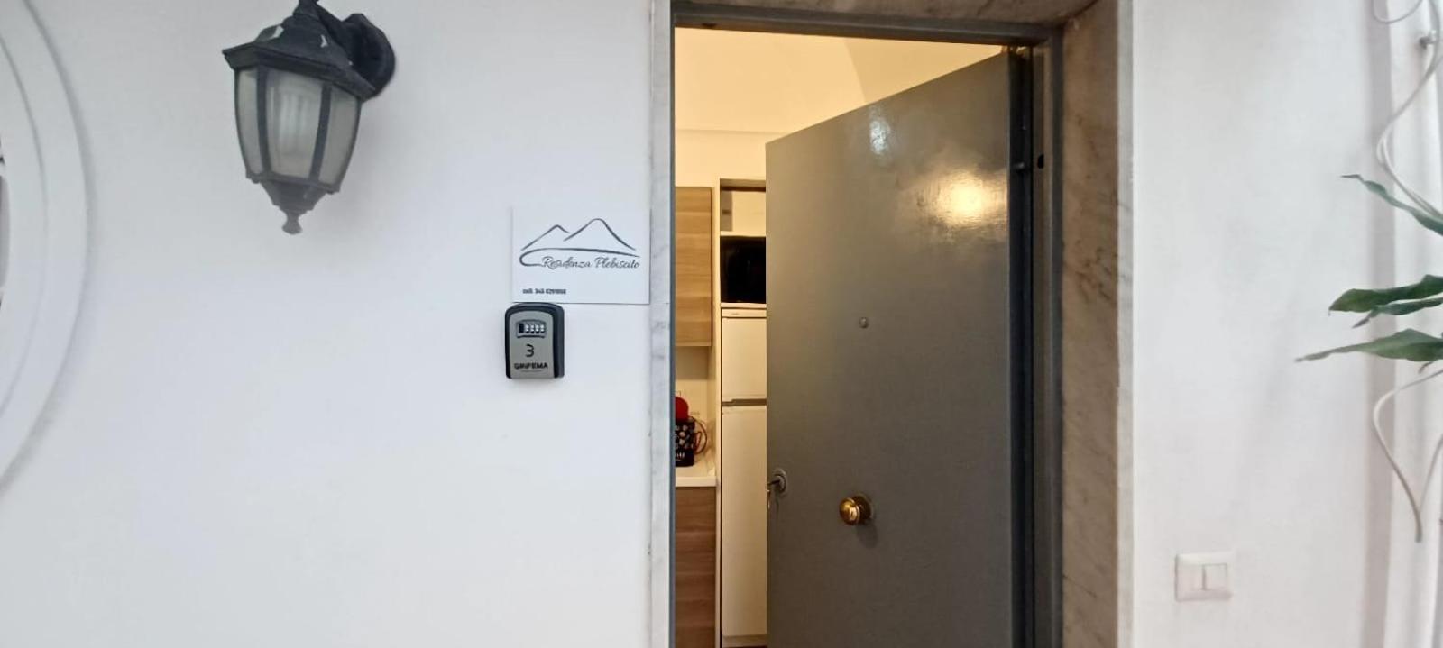 Ferienwohnung Residenza Plebliscito Neapel Exterior foto